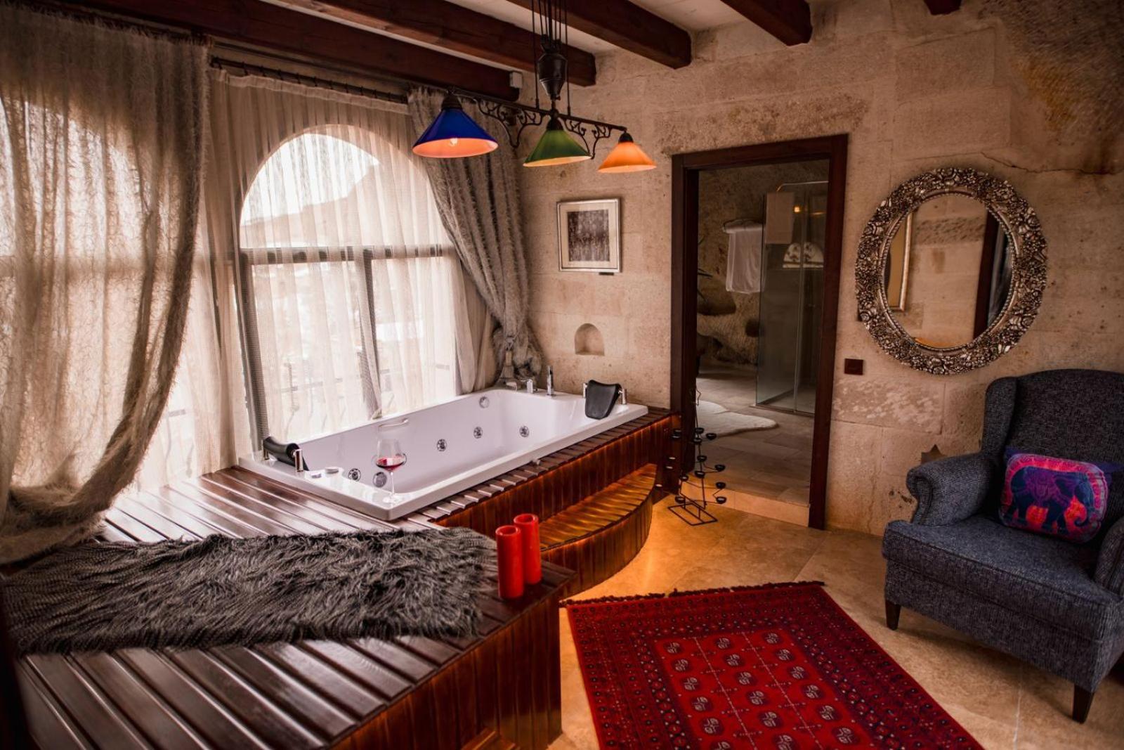 Asuwari Suites Cappadocia อูร์กุบ ภายนอก รูปภาพ